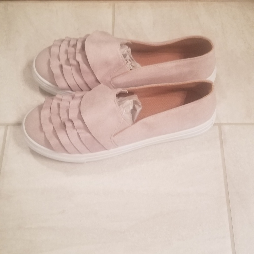 Beige Ruffled Flats - Picture 3 of 4